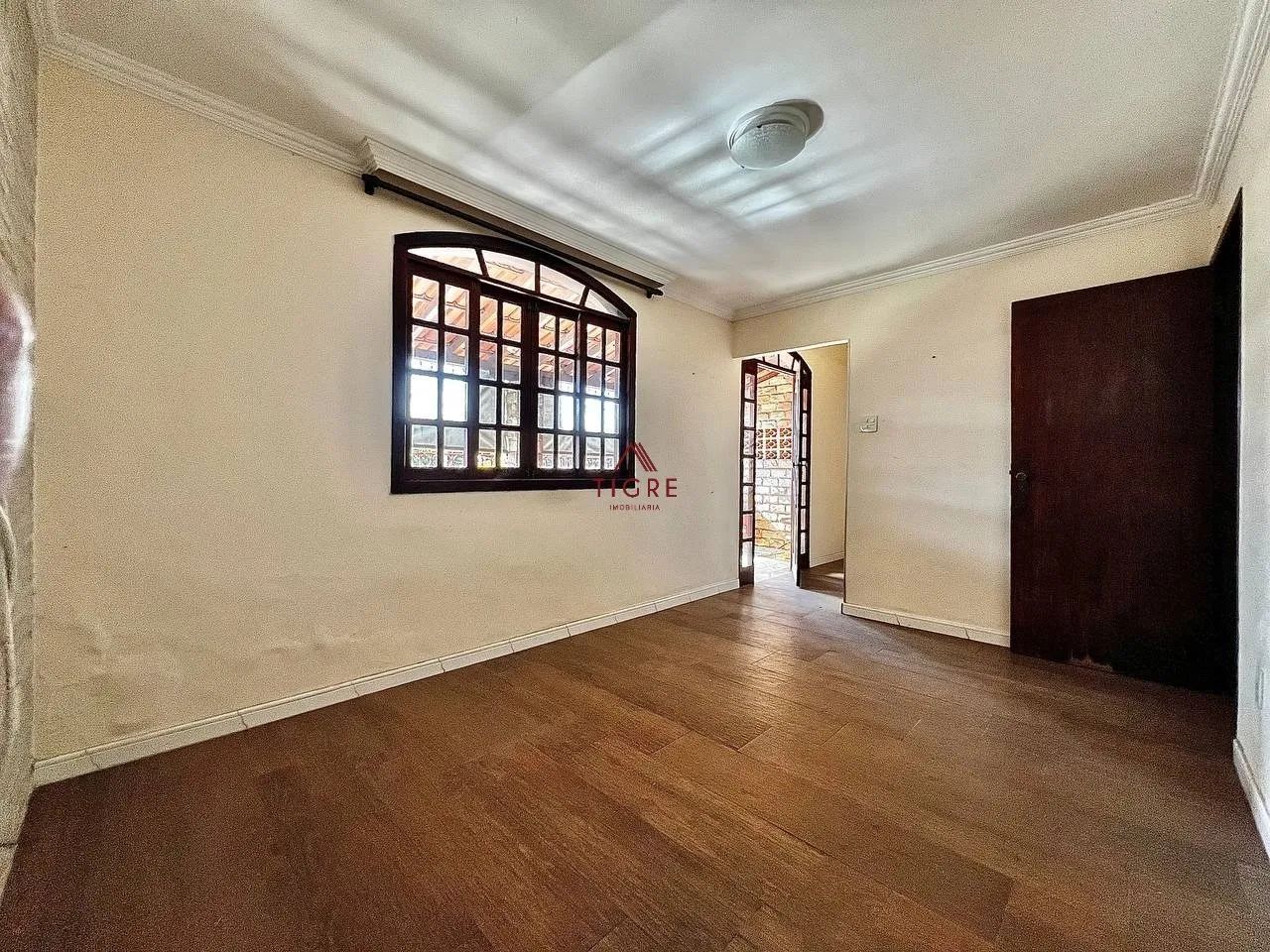 Casa - 5 Quartos (2 Suítes) á Venda - Foto 5