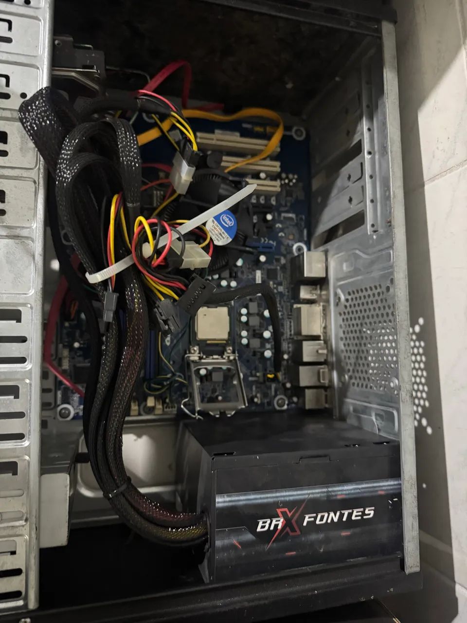 PC PARA PEÇAS i5 2400,SSD, RAM E FONTE. - Foto 3