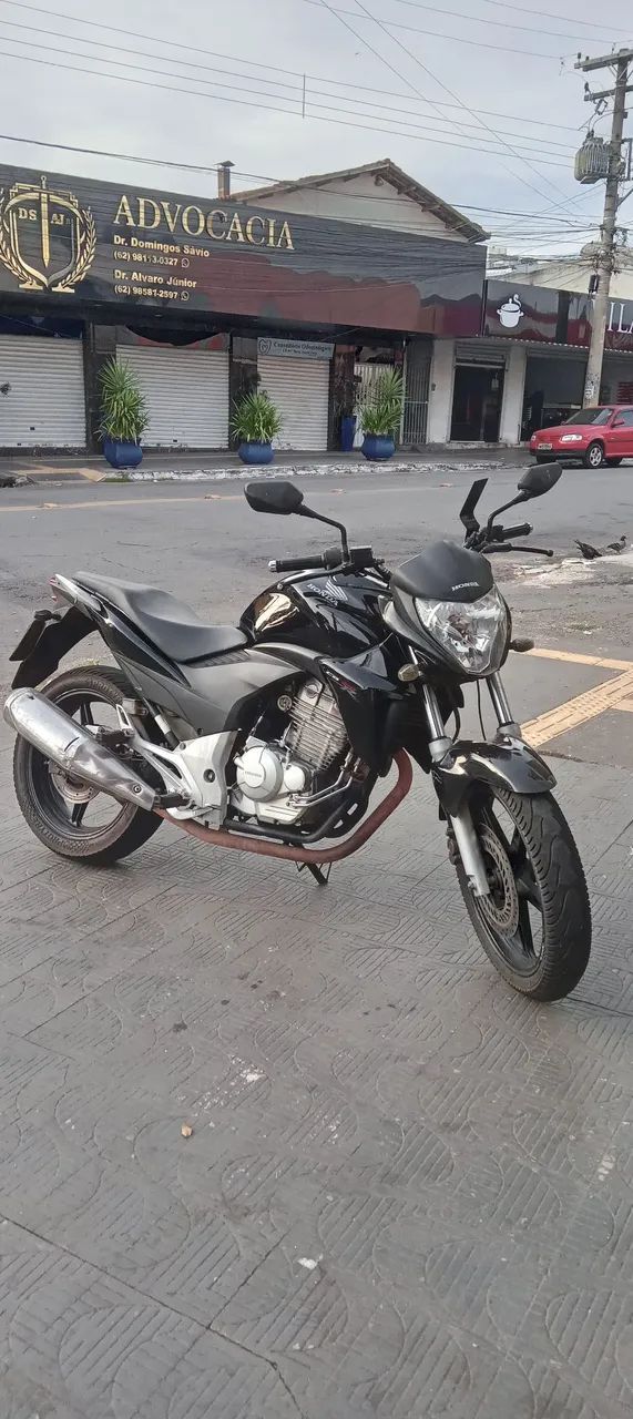 Honda Cb300 ano 2013/2013 - Foto 2