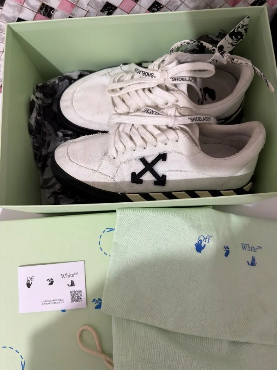 Off-White Vulcanized Low Canvas White Black