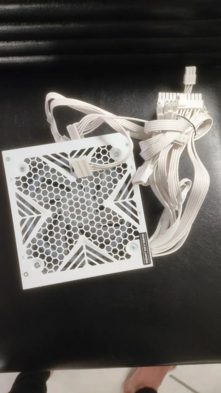 Fonte Gamer branca Delta, 650w 80 plus Bronze. - Foto 4