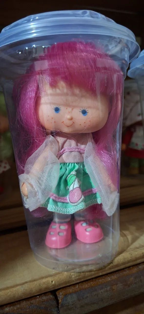 Boneca moranguinho anos 80