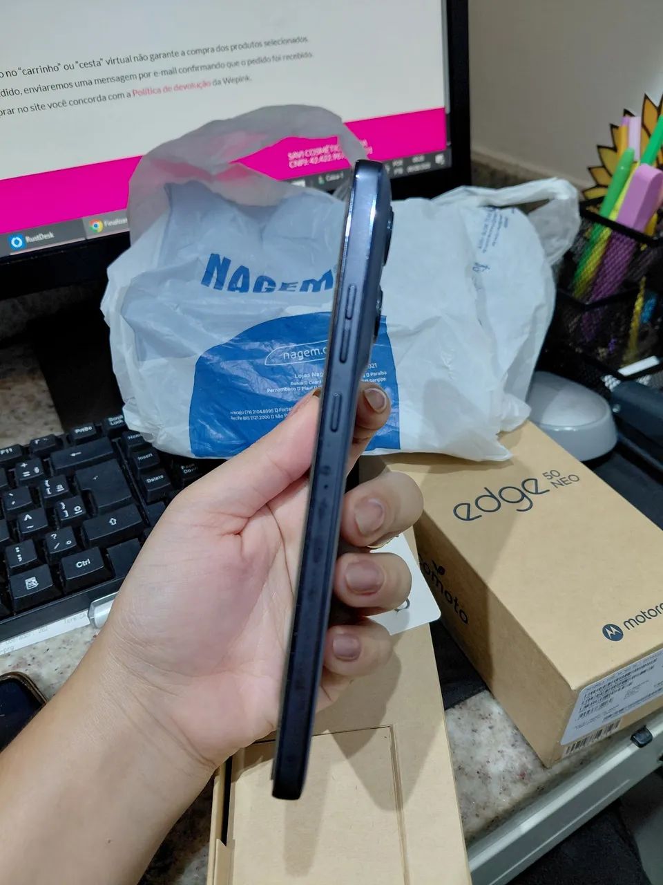 Motorola Edge 50 neo 256GB - Foto 5