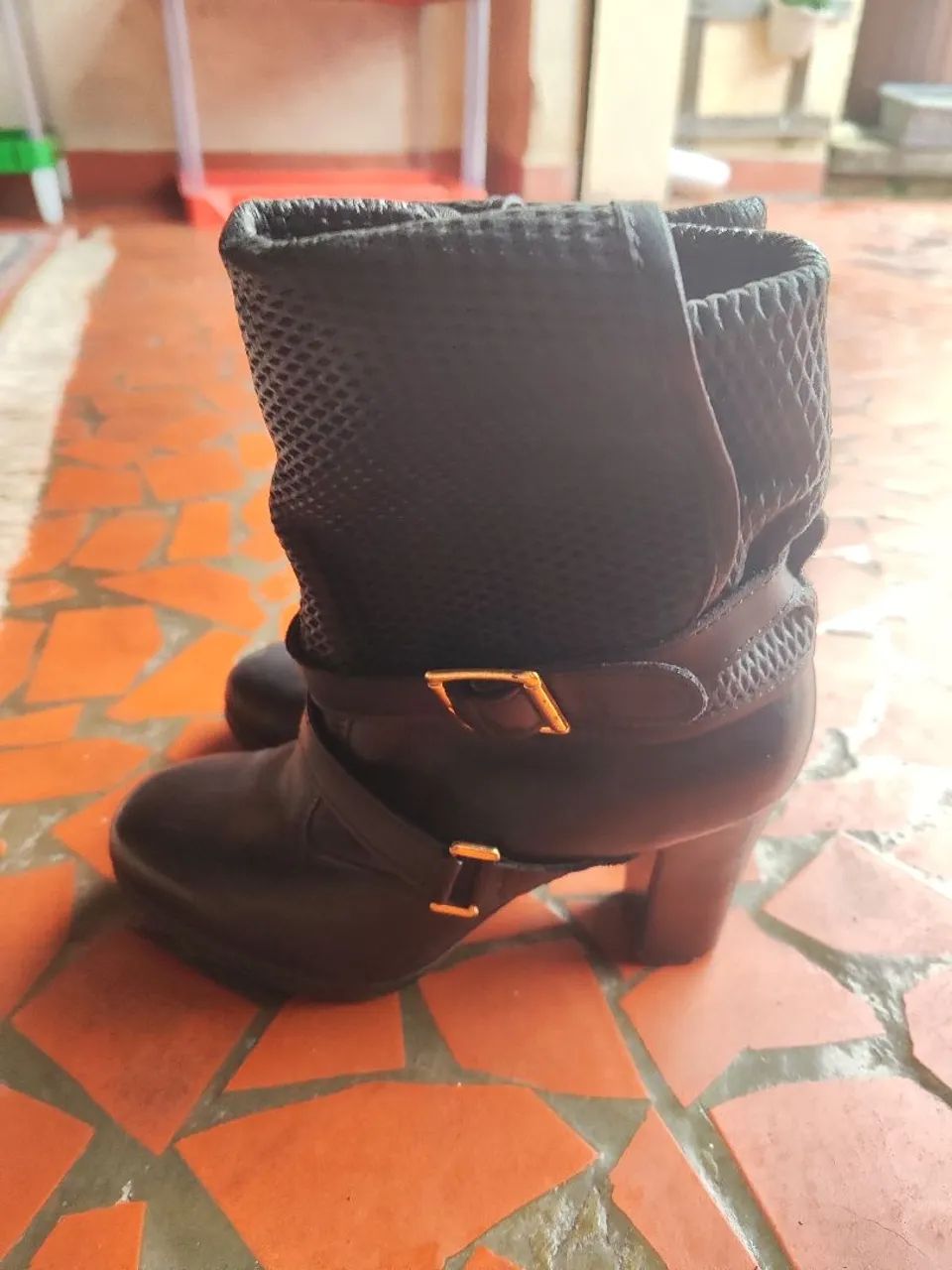 Bota feminina - Foto 2