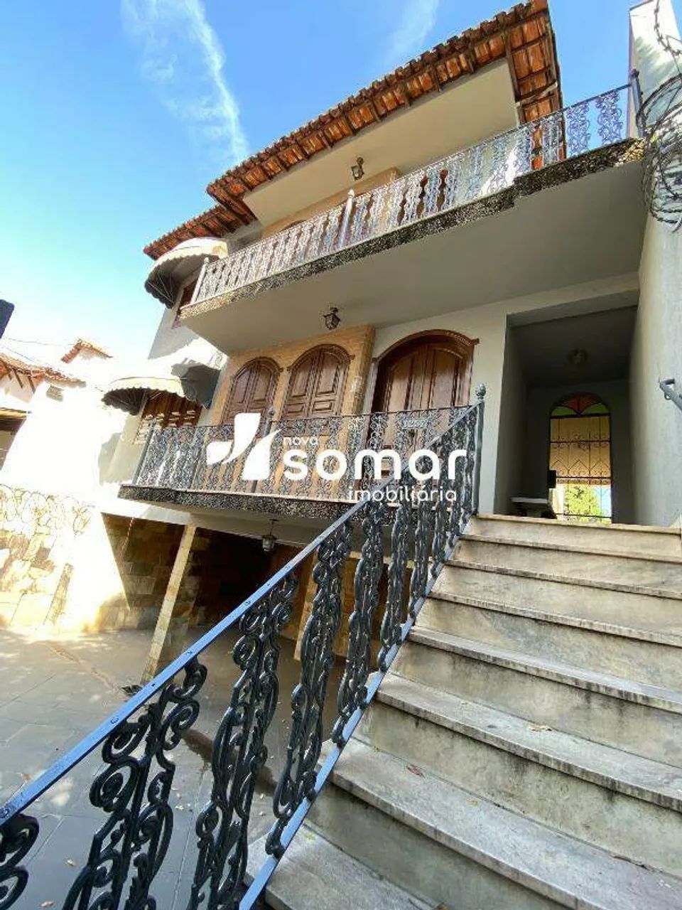 Casa para aluguel, 4 quartos, 2 suítes, 5 vagas, Centro - Divinopolis/MG