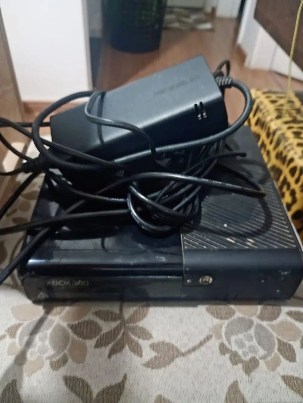 Xbox 360 super slim 