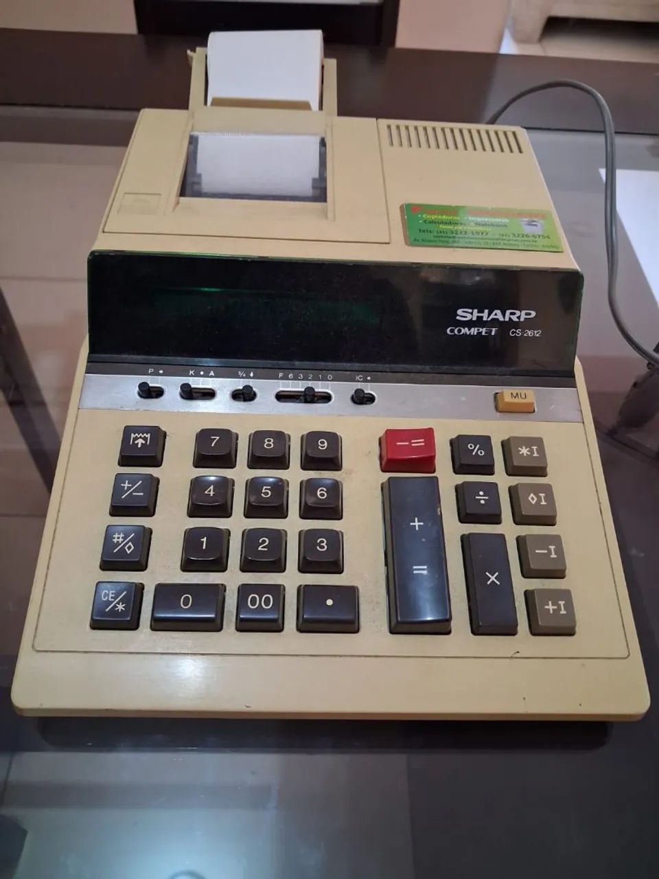 Calculadora de mesa antiga Sharp - Foto 2
