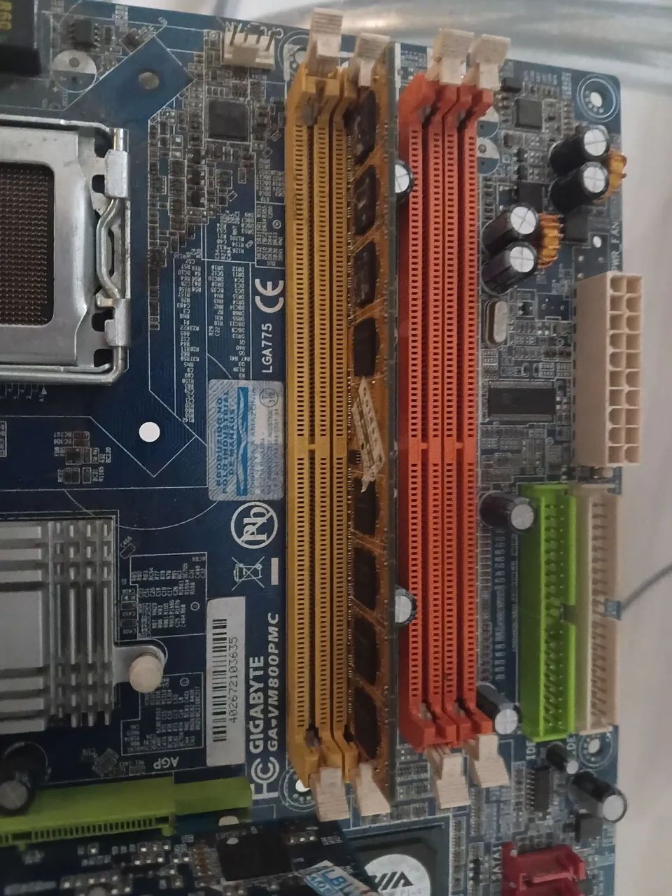 placa-mãe Gigabyte GA-VM800PMC - Foto 2