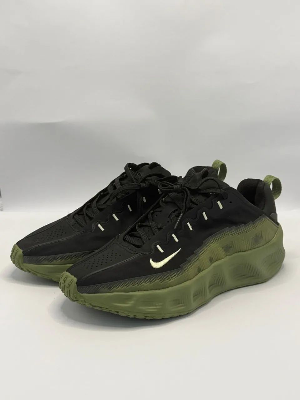 nike ava rover preto/verde size 39.5