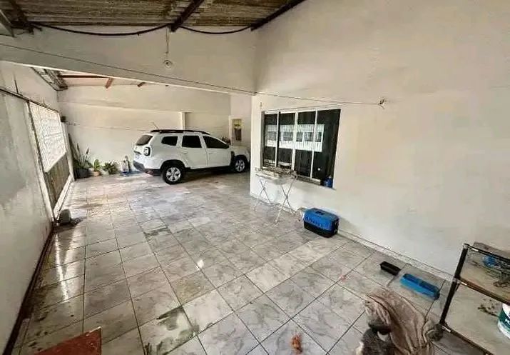 Vende-se casa na terra firme 