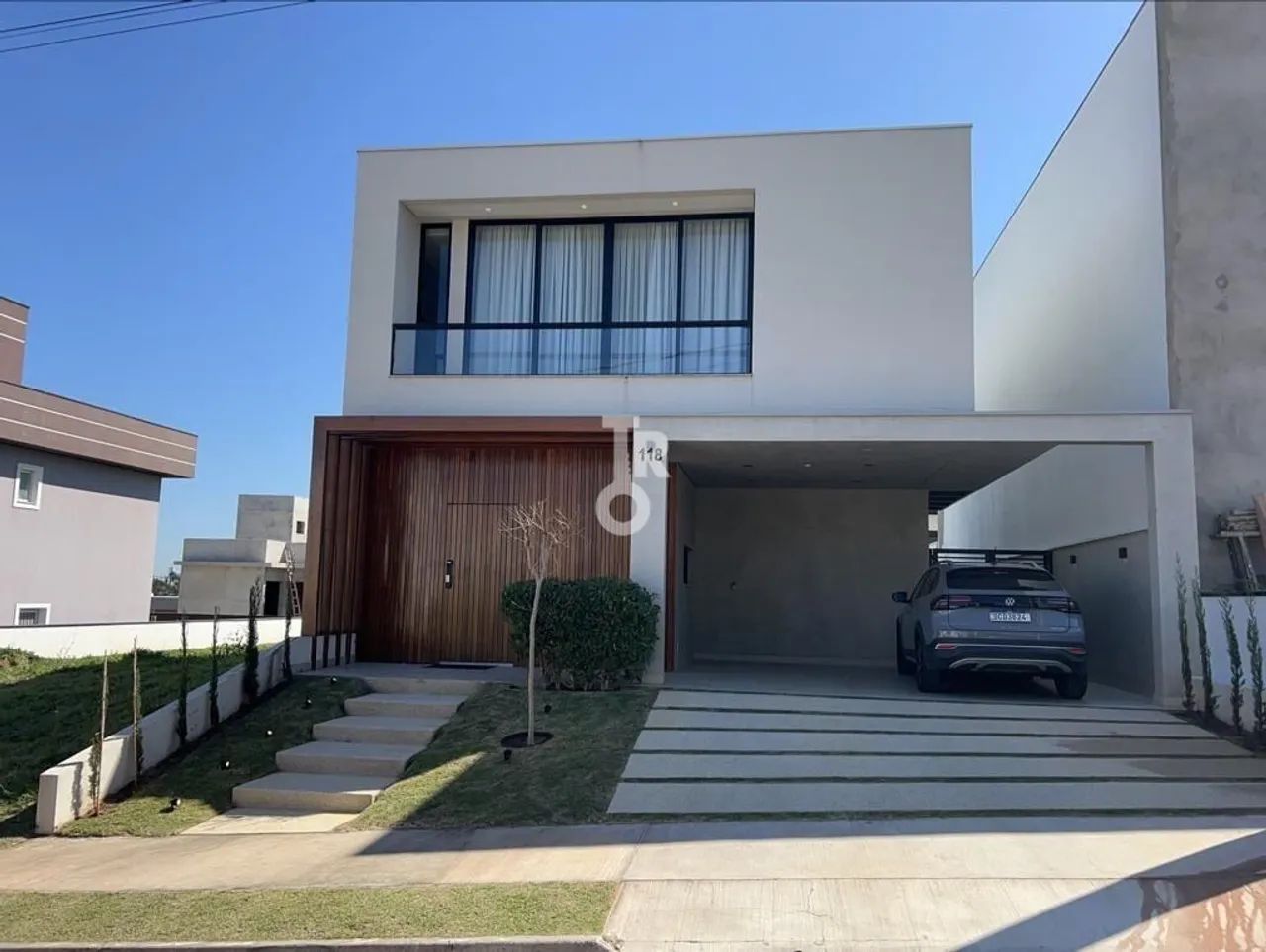 CASA MODERNA E ESPAÇOSA COM 3 SUÍTES E PISCINA  RESERVA ERMIDA, AO LADO DA SERRA DO JAPI