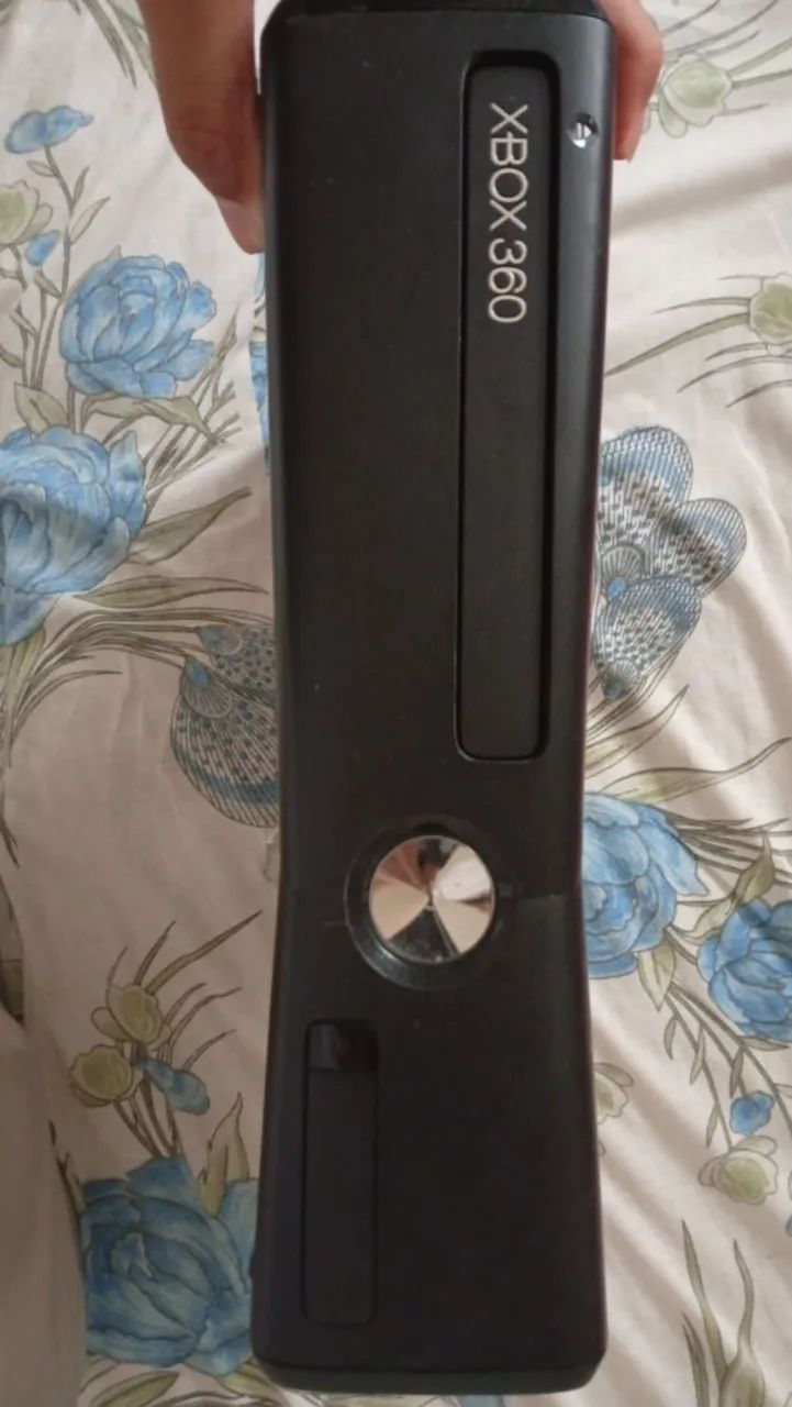 Xbox 360 (com jogos, red dead 1, GTA, pes 13 com mod 2023, Far cry 4 entre outros  - Foto 2