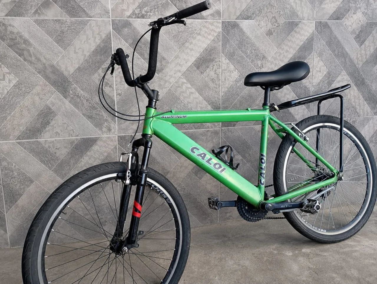 Vendo bicicleta aro em alumínio 