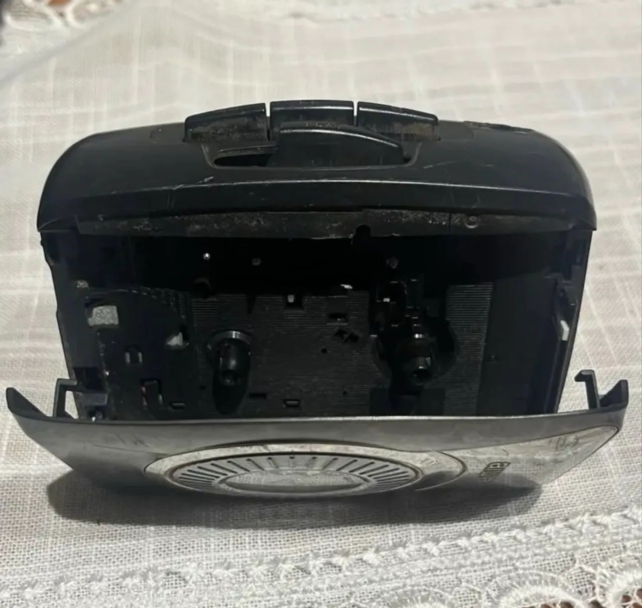 Lote com 4 Rádios e Walkmans Antigos - R$ 100 - Foto 4