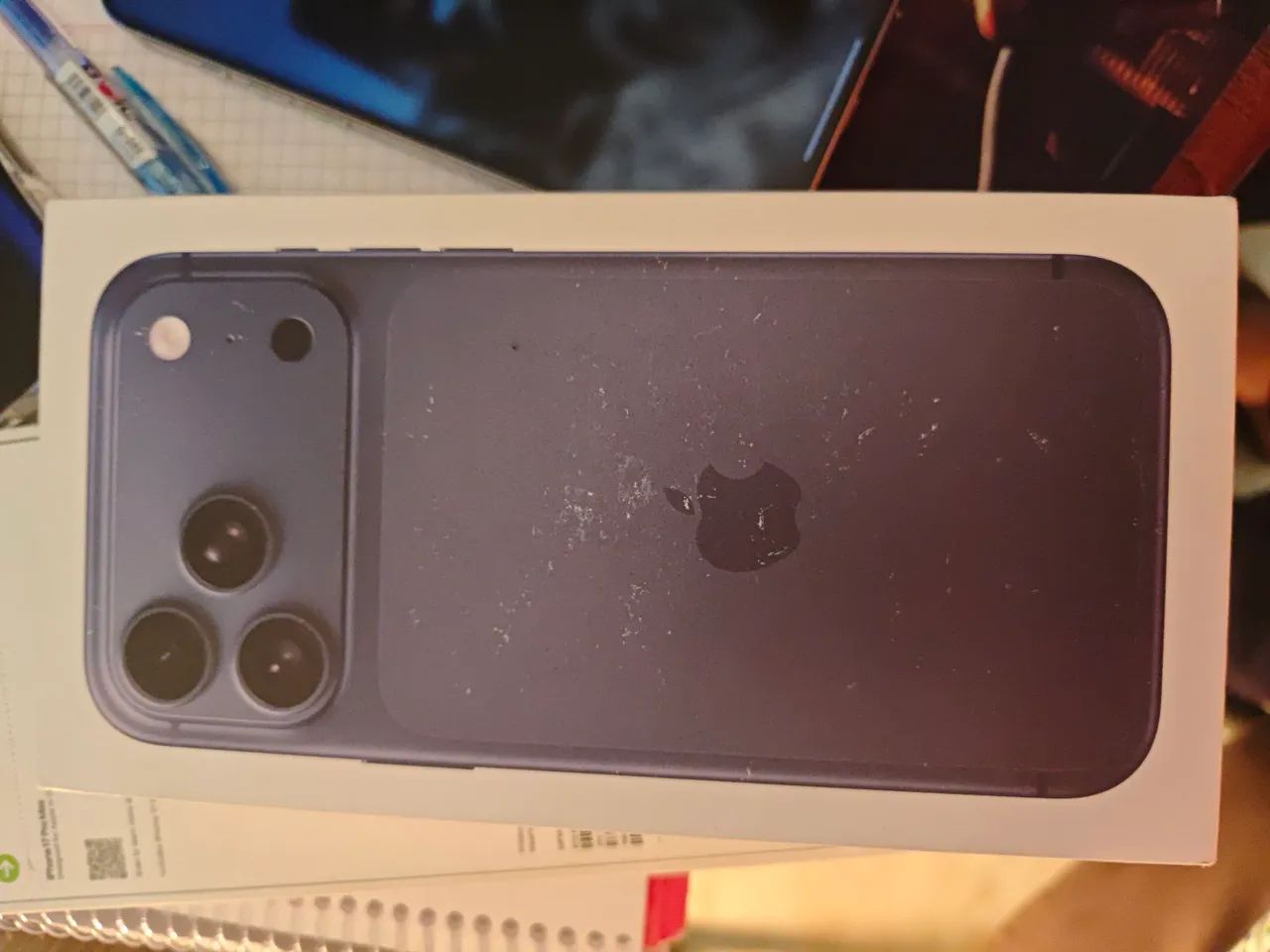 Celular iPhone novo na caixa 17 pro Max esin 