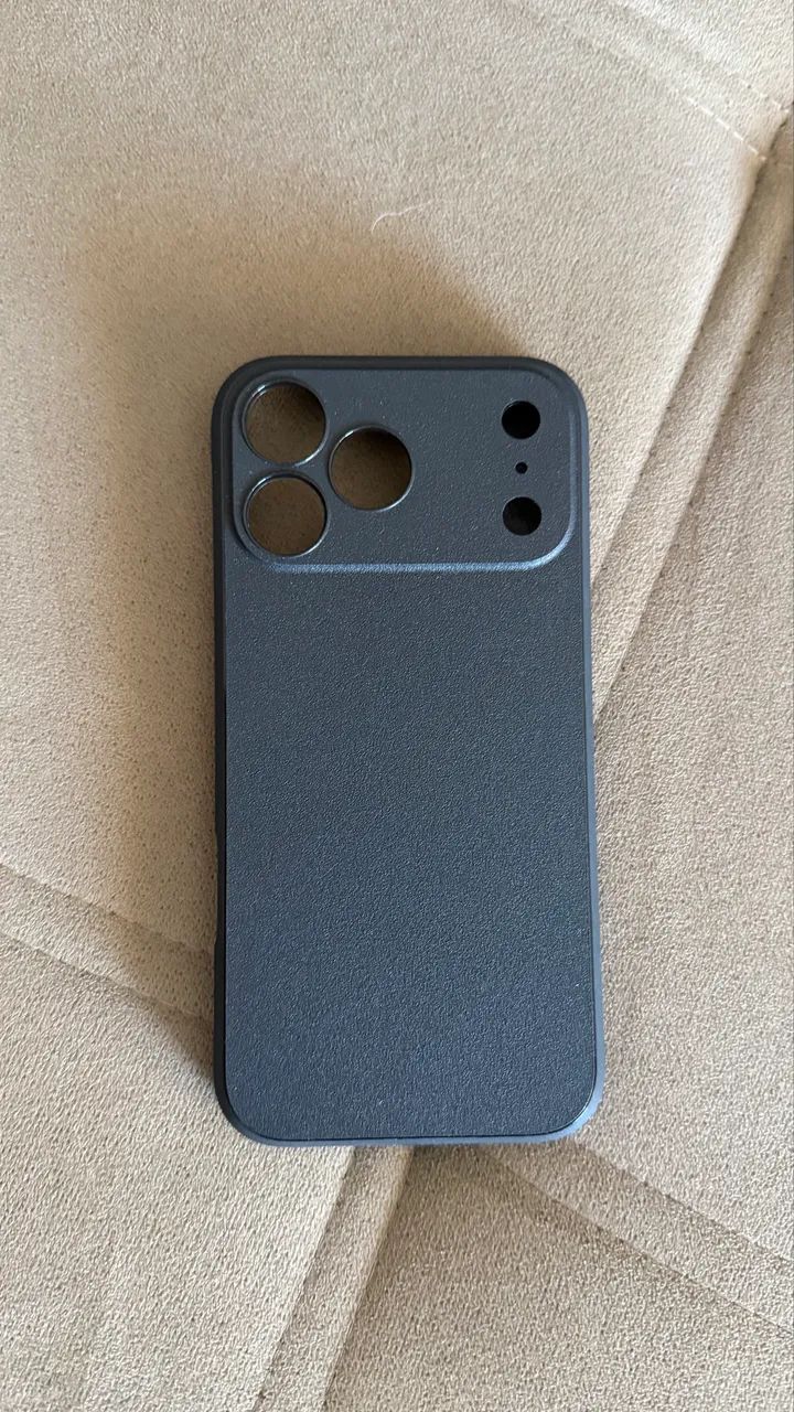 Capas IPhone 17 Pro Max nunca usadas.