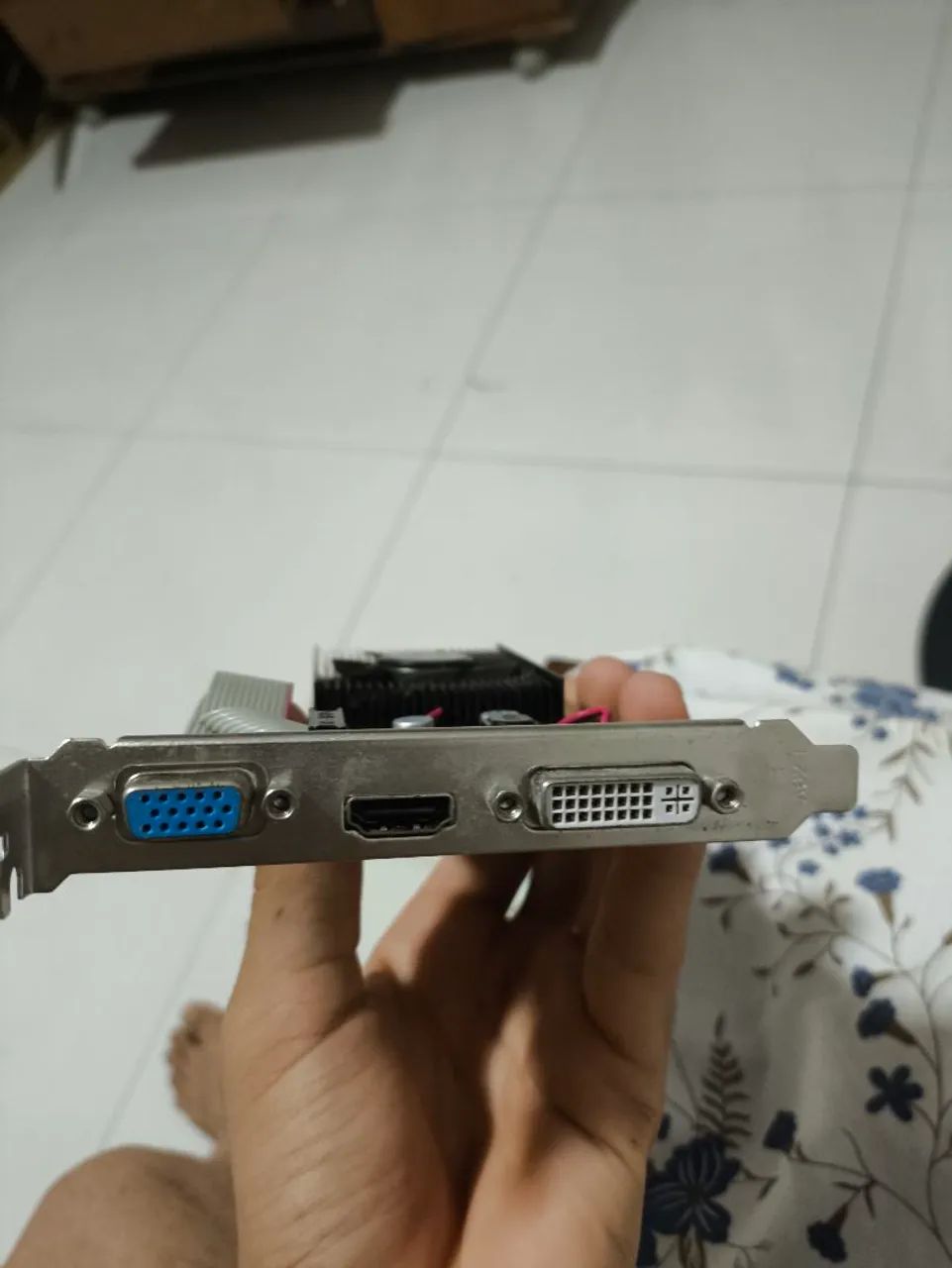 Placa de video gt210 - Foto 4