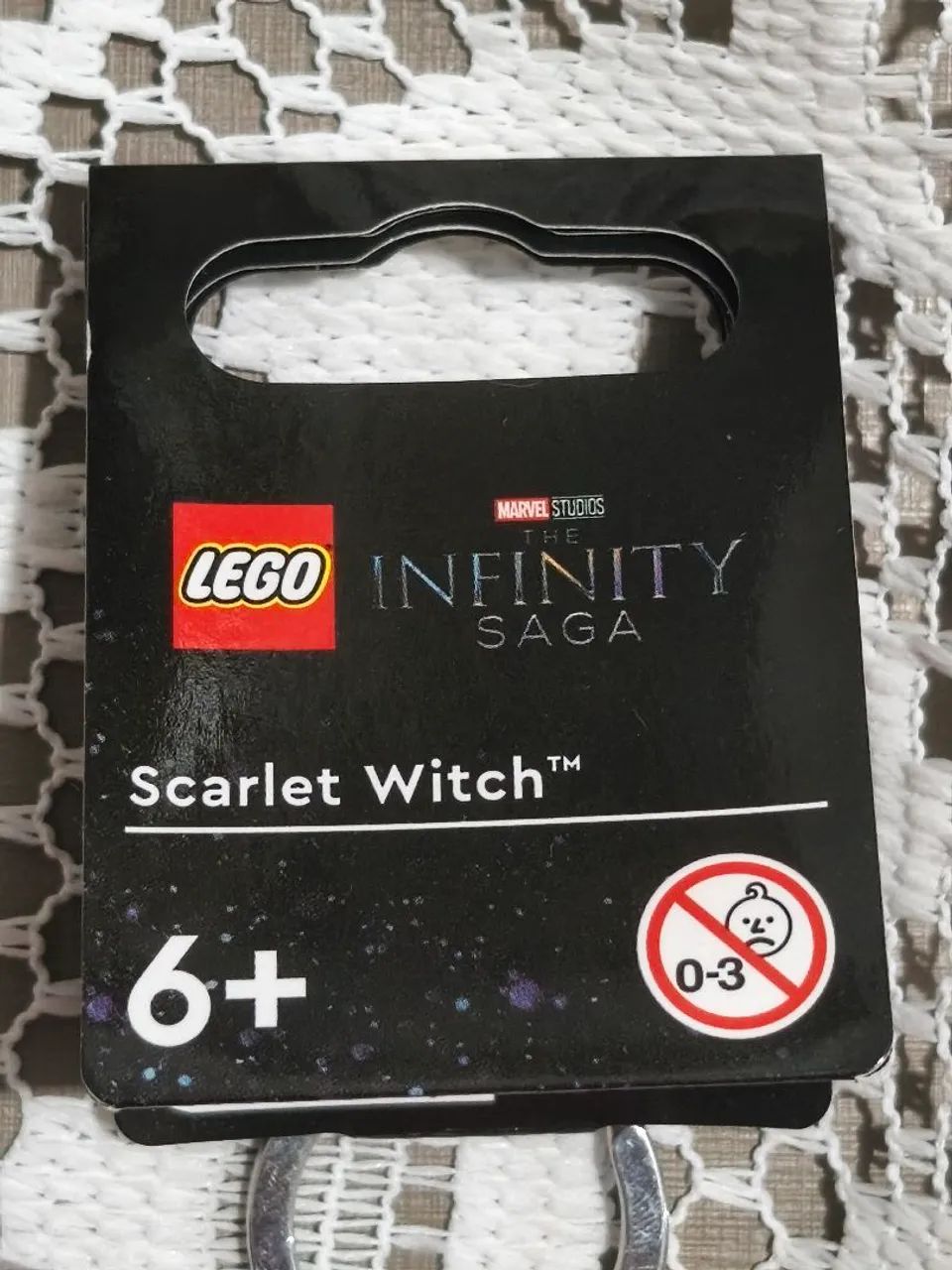Chaveiro LEGO Marvel Feiticeira Escarlate (Wanda Maximoff)  - Foto 3