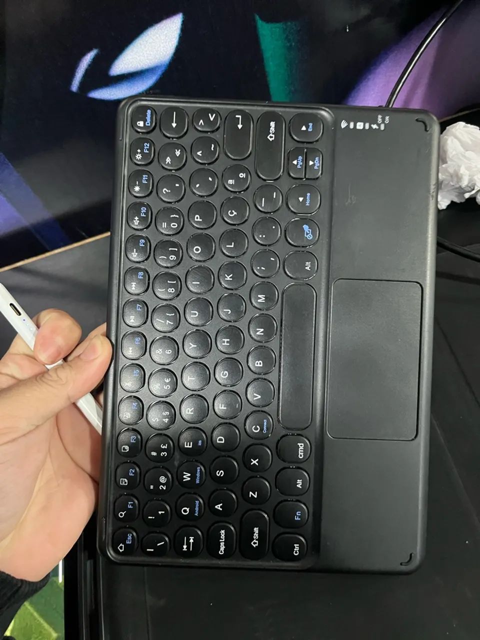 Vendo iPad 10 com teclado e caneta (possui caixa) - Foto 2