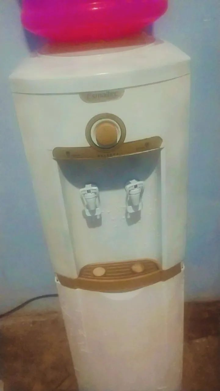 Gela agua em perfeito estado Esmaltec  - Foto 2