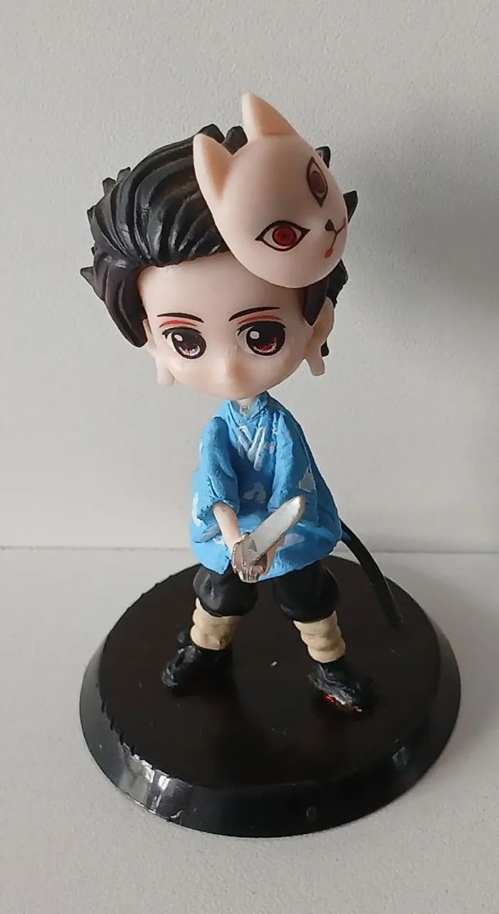 BONECO MINIATURA DEMON SLAYER TANJIRO KAMADO COM MASCARA