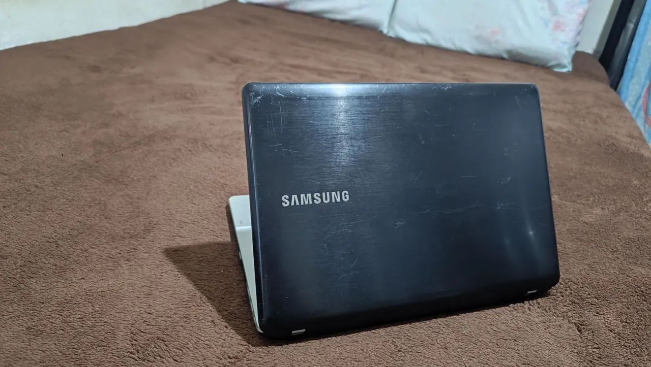 Notebook CORE i3 Samsung RAM 4GB SSD 128 GB  - Foto 2