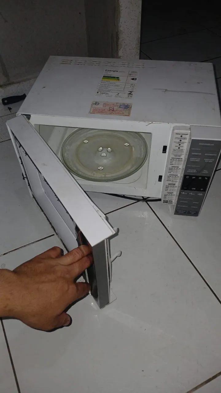 MICROONDAS COM DEFEITO NO VIDRO (apenas)