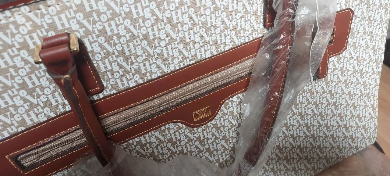 Bolsa Victor Hugo jacquard, canvas e couro original - Foto 3