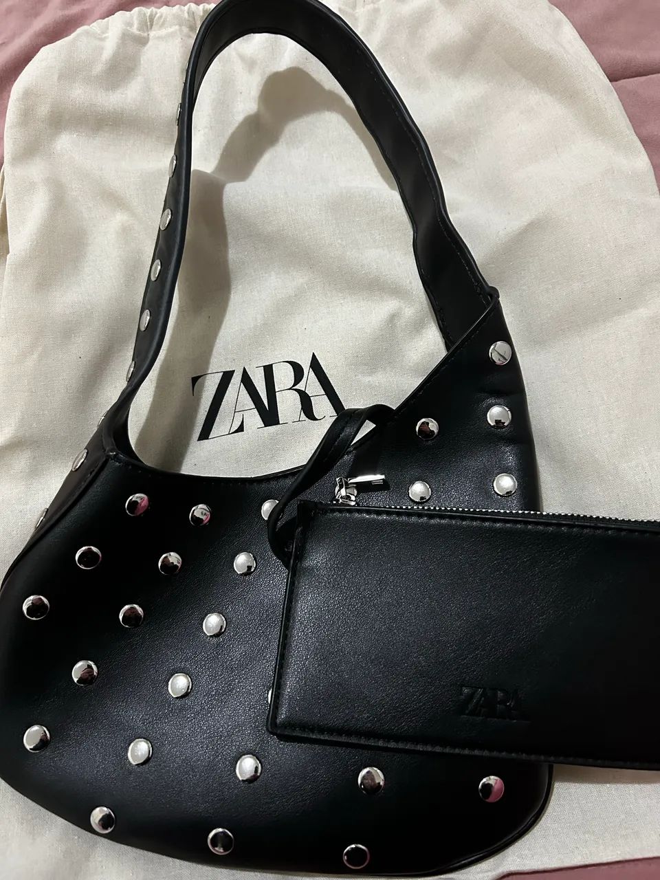 Bolsa de Ombro com Tachas - Zara - Foto 2