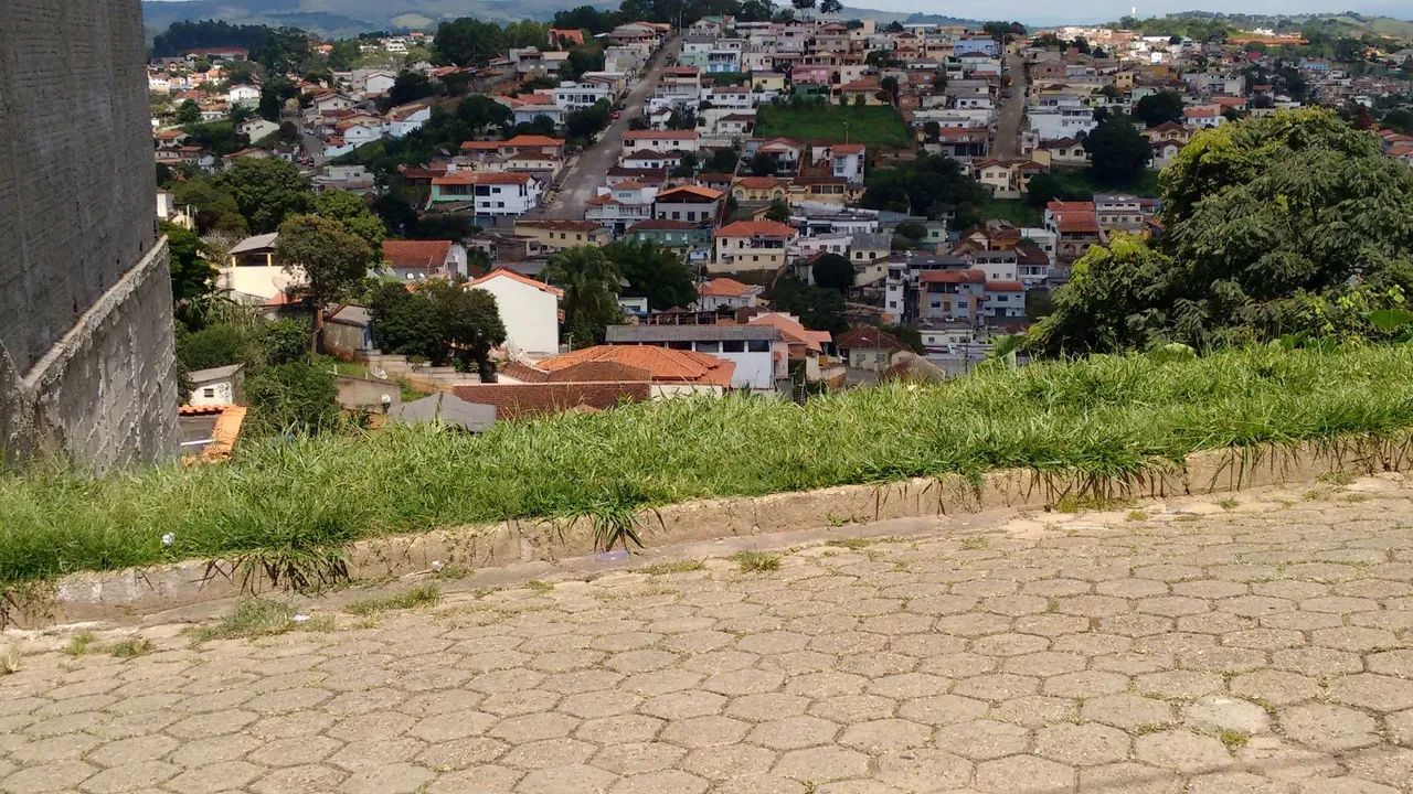 TERRENO EM CAXAMBU 