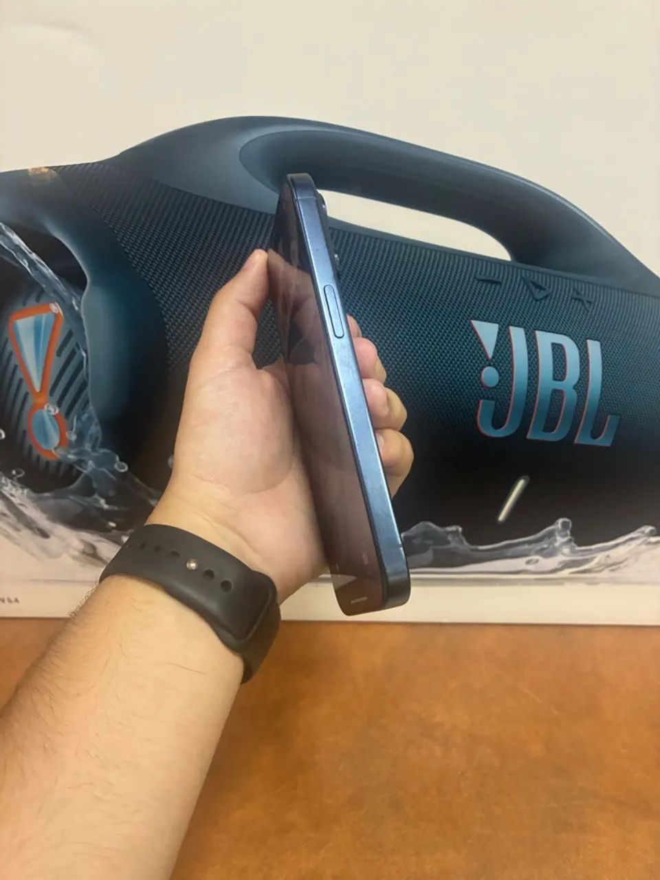 IPHONE 15 PRO 256GB (SEMI ZERADO) - Foto 4