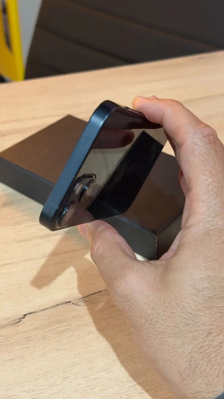 iPhone 13 128GB Preto - Loja física! Com 3 meses de garantia! Até