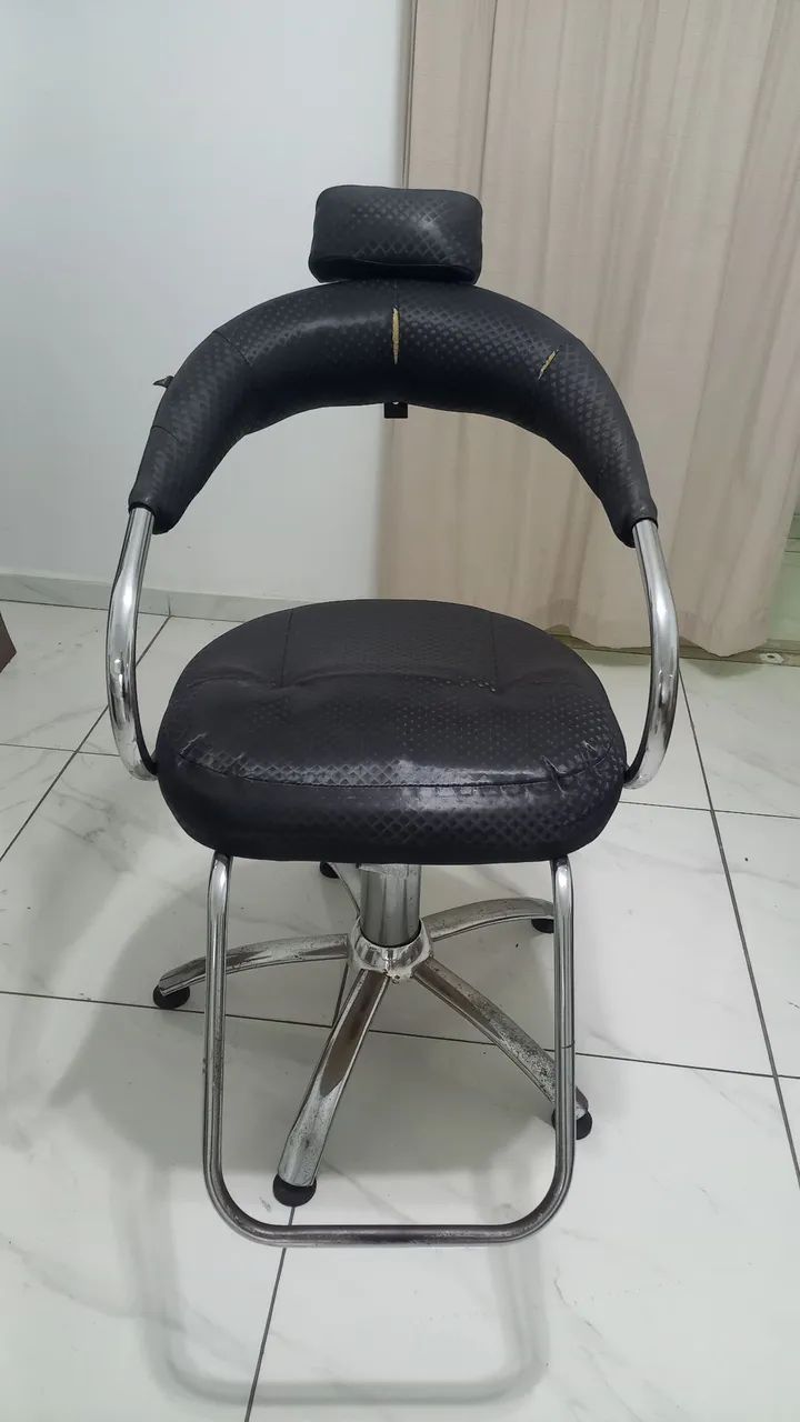 Cadeira para cabeleireira(o).