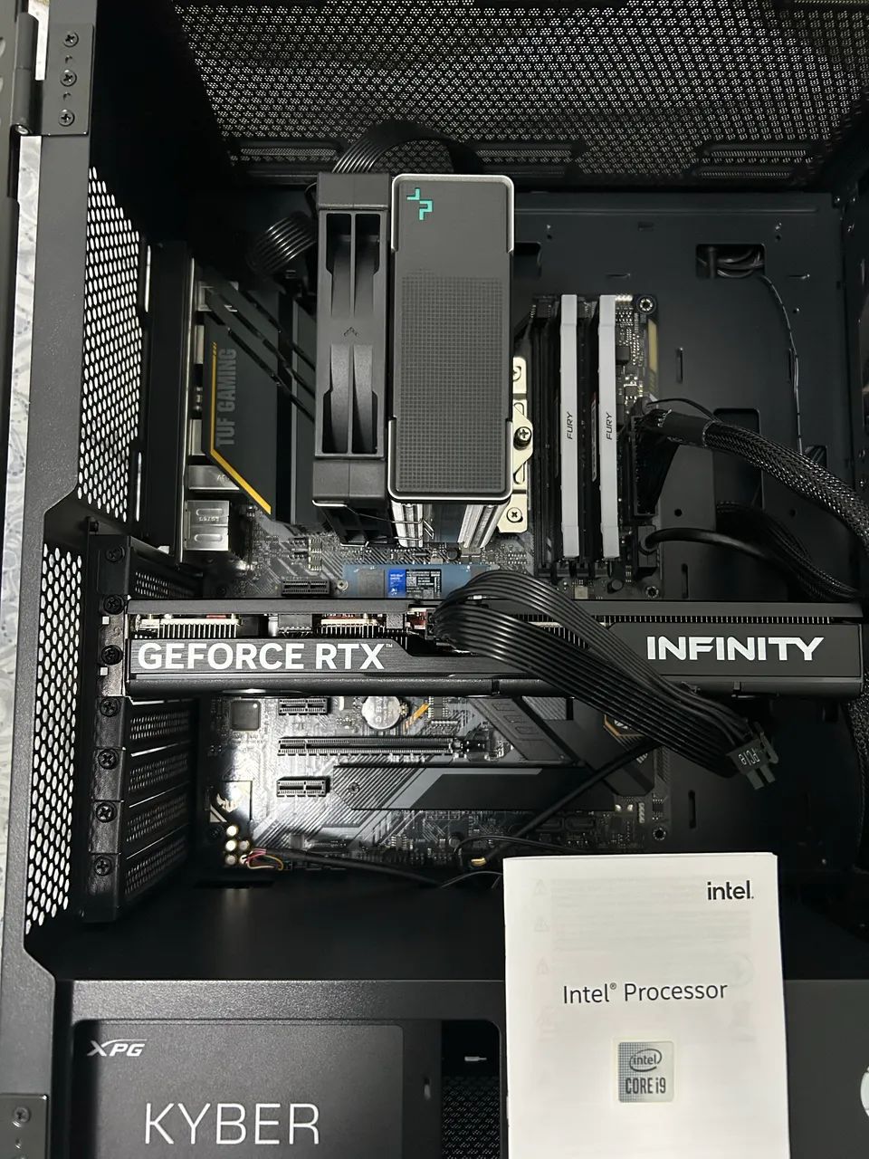Kit com processador i9 10850k e placa mãe asus z490 plus 