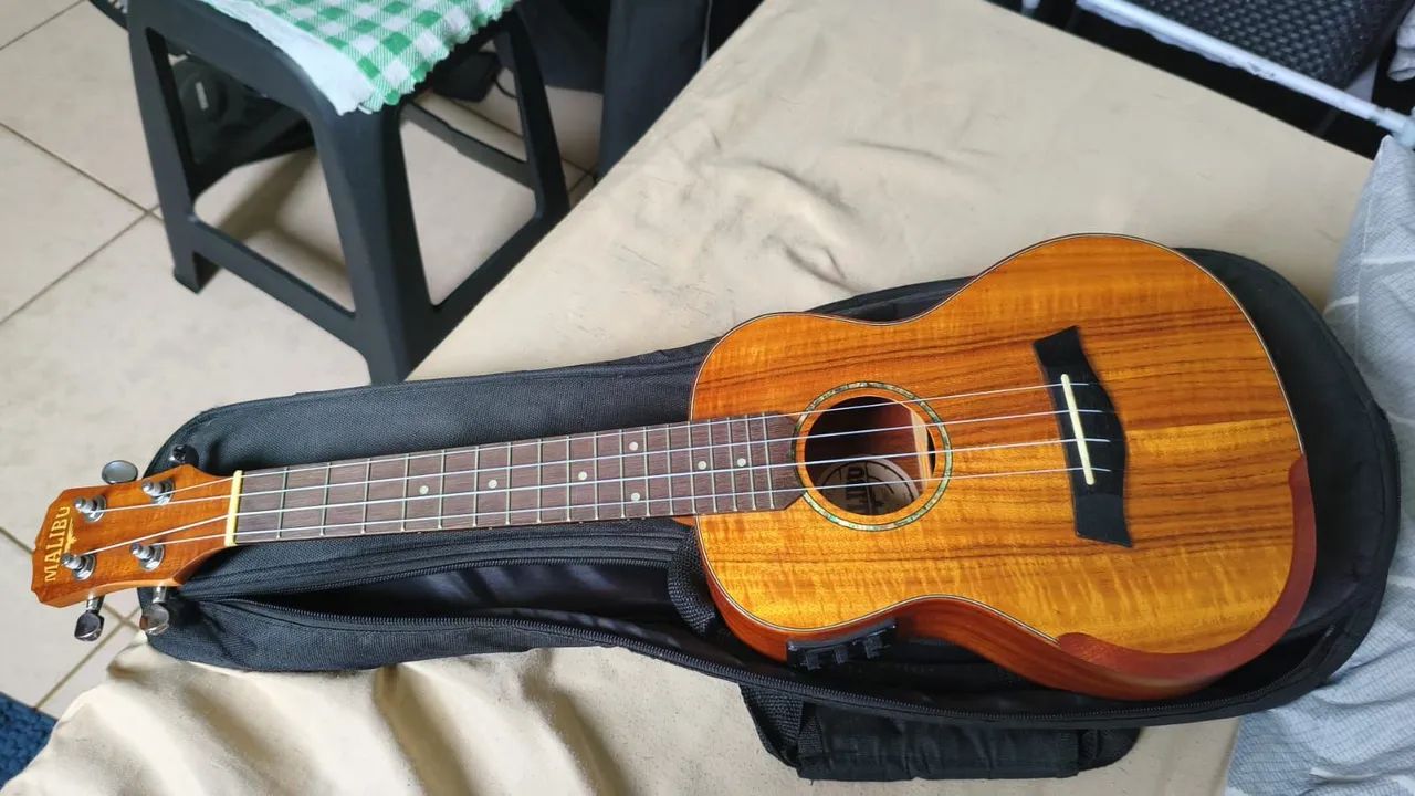 Ukulele Malibu KSCE (elétrico) - Foto 2