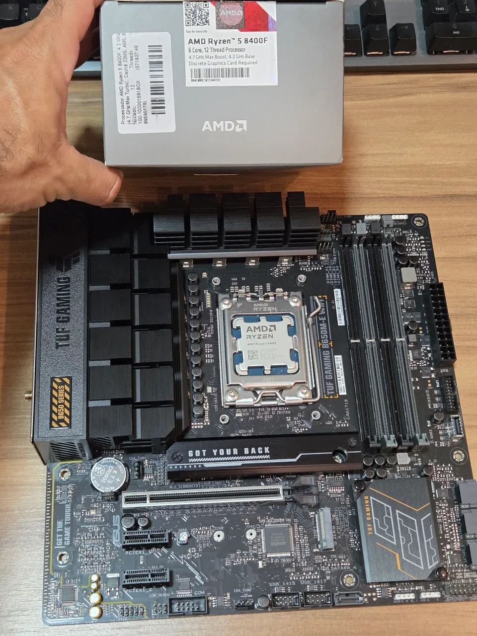 Kit ryzen 5 8400F + b650m - e wifi asus tuf