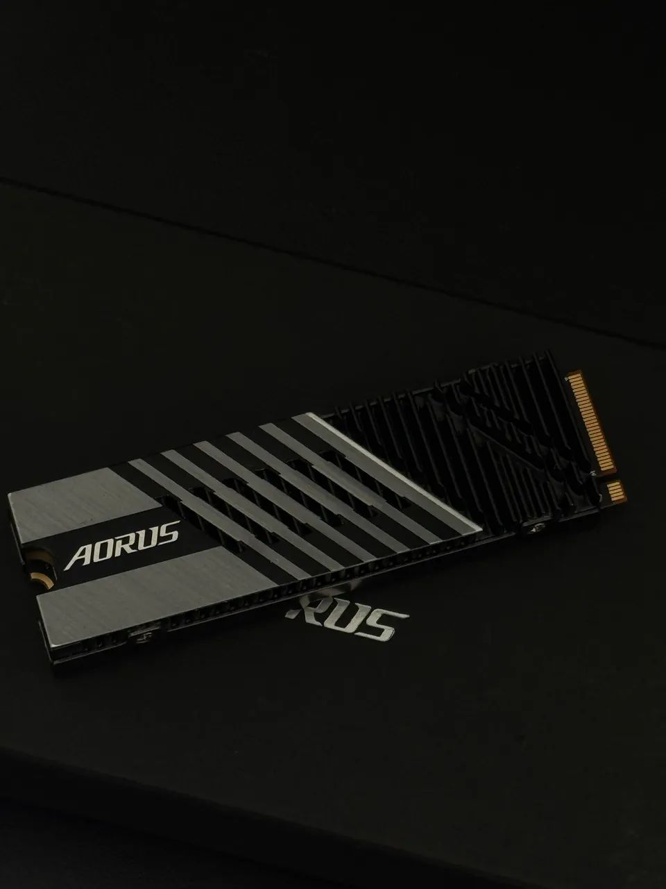 Nvme SSD Aorus Gen4 7000s 2TB - Foto 2