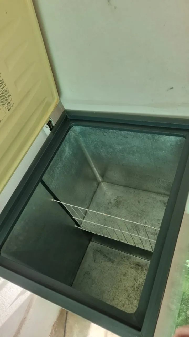 Freezer Horizontal Esmaltec 215L - Congela e Conserva - 220V - Foto 2
