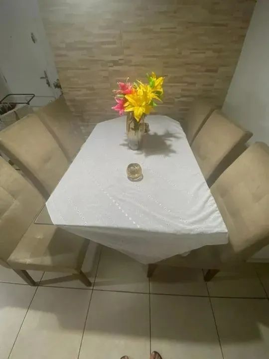 VENDO MESA COM TAMPO DE VIDRO - Foto 5