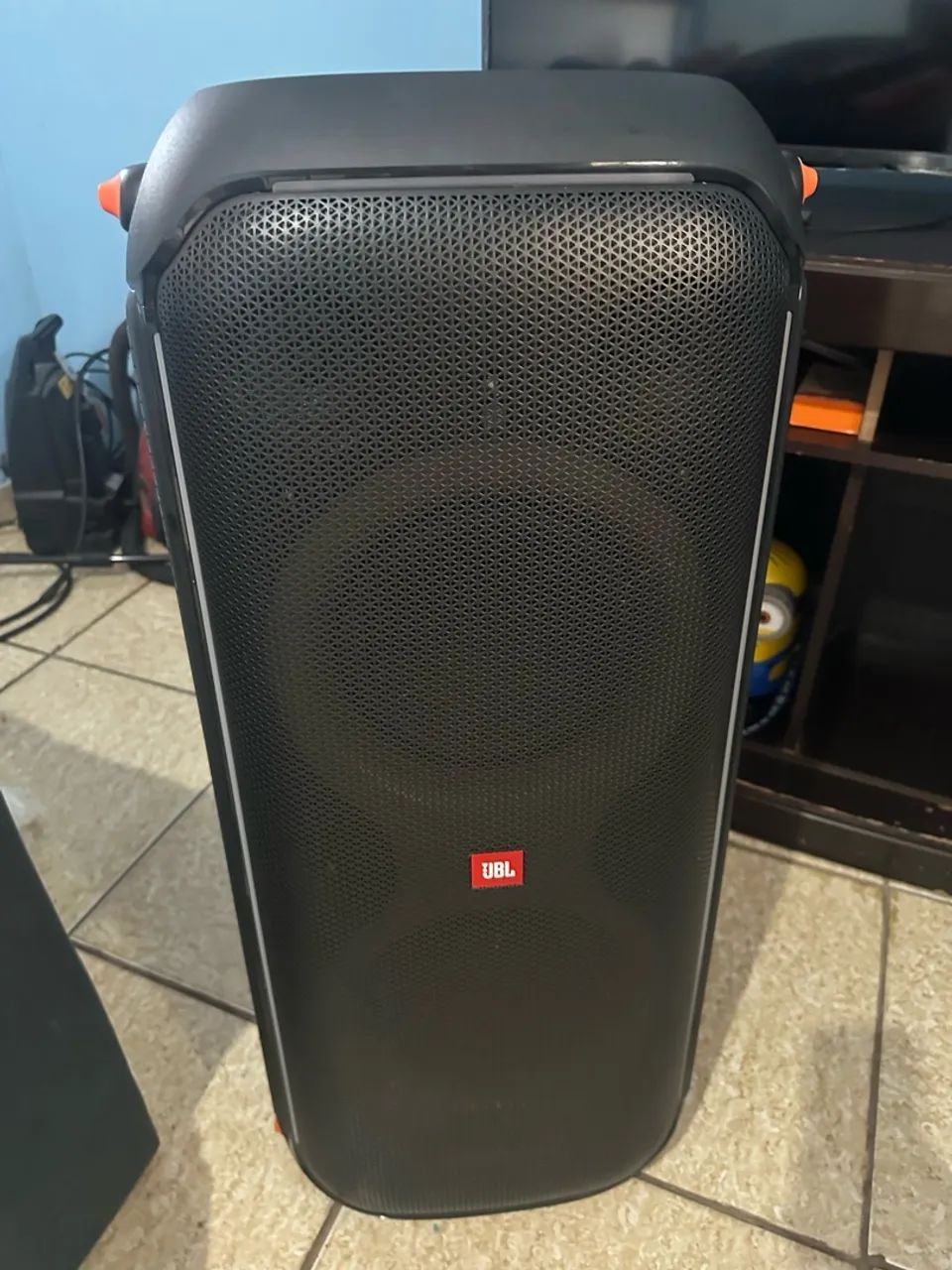 JBL party box + microfone 