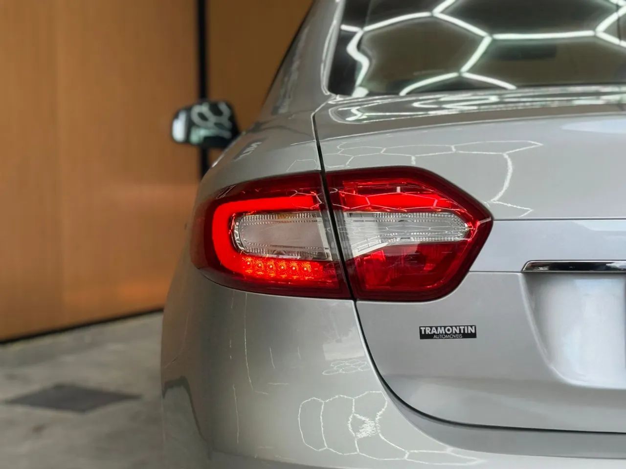 Renault Fluence Sed. Dyn. Plus 2.0 16V Flex Aut. 2016 - Foto 8
