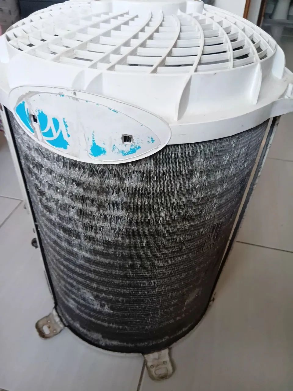 Ar, condicionado Midea. Funcionando perfeitamente. 10.000 btu.  - Foto 5