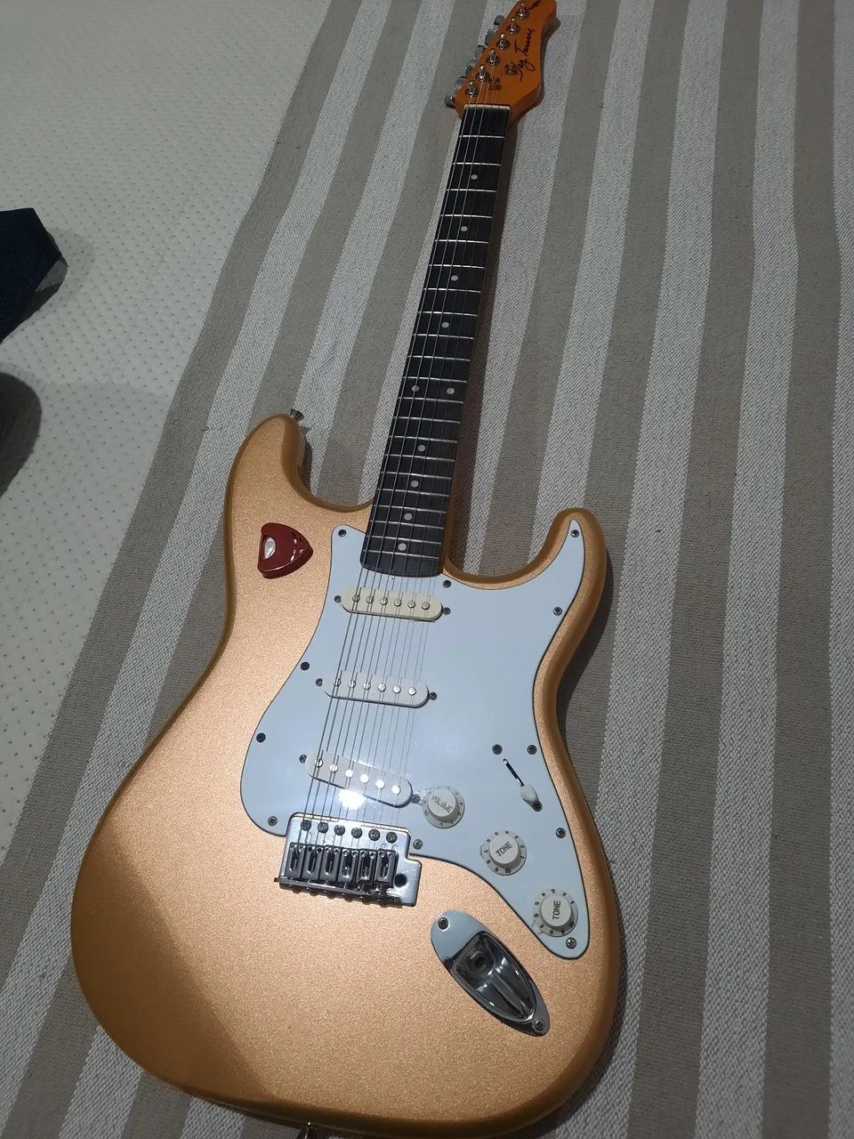 Guitarra com cubo  - Foto 2