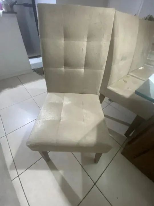 VENDO MESA COM TAMPO DE VIDRO - Foto 4
