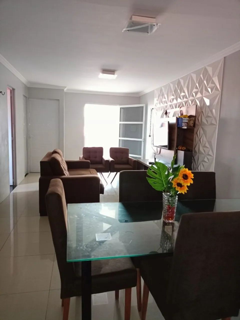 EXCELENTE OPORTUNIDADE - CASA DUPLEX COM 2 MORADIAS INDEPENDENTES - Foto 4
