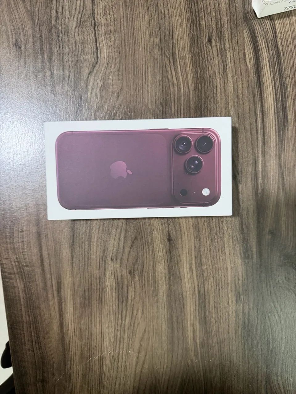 Iphone 18 pro bordô 256 gb