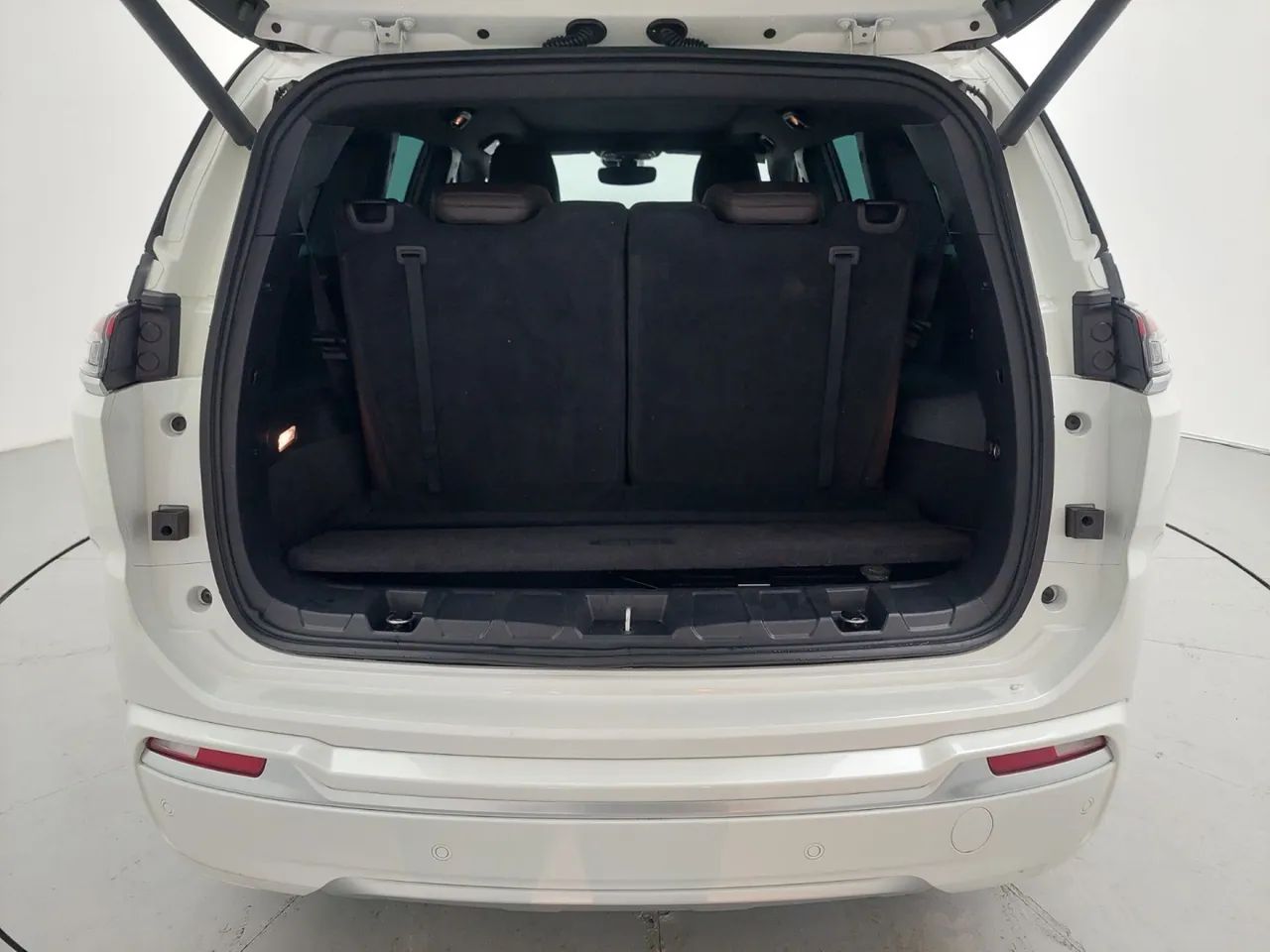 Jeep Commander Overland T270 1.3 TB Flex Aut., foto 9 de 18