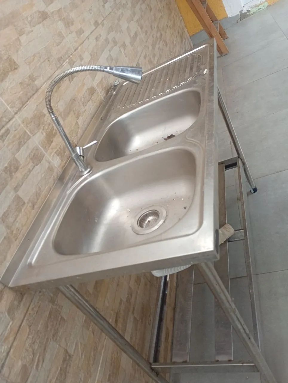 Pia,mesa e coifa de aço inox
