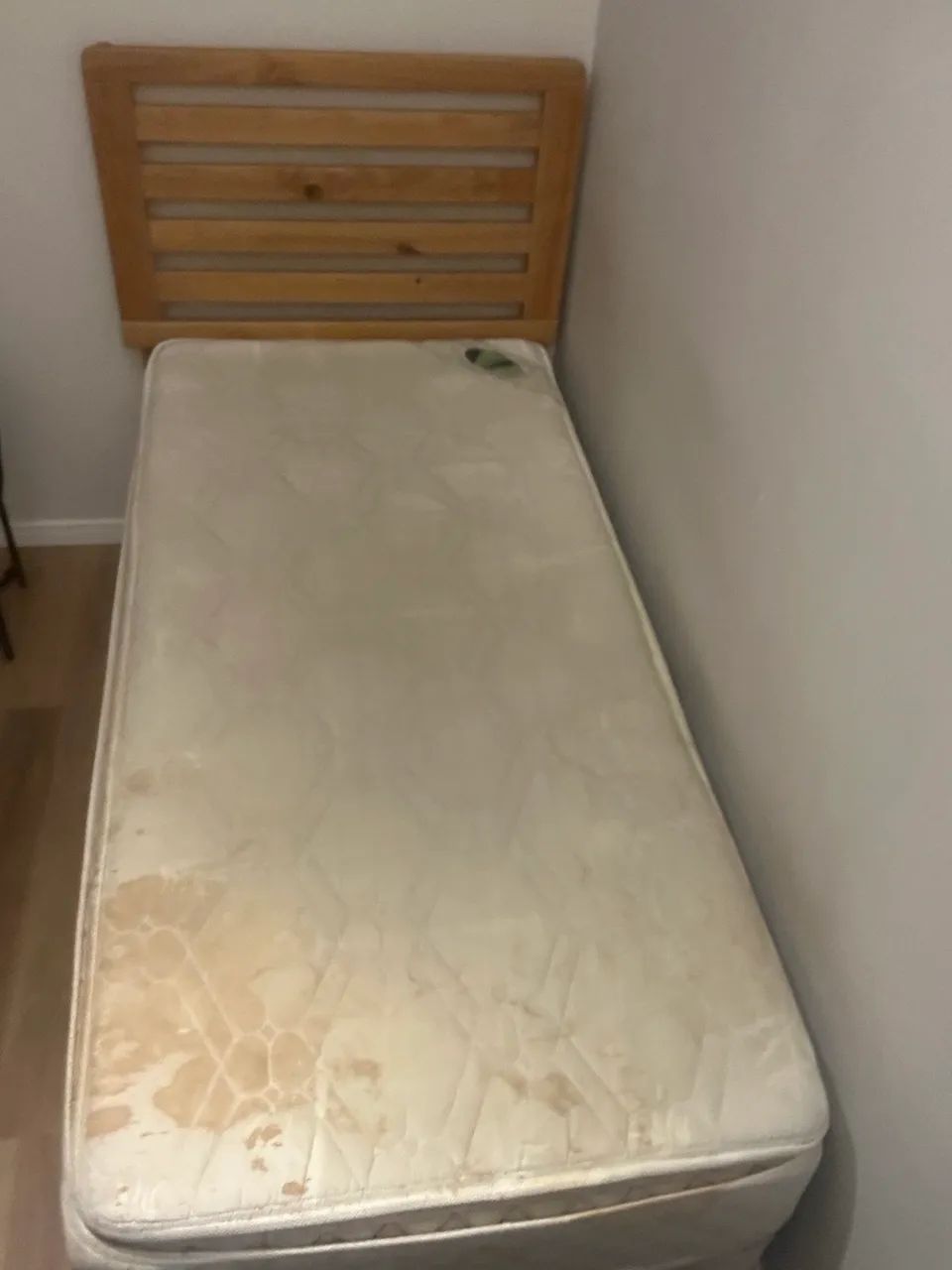 Cama de solteiro com colchão e cabeceira - Foto 2