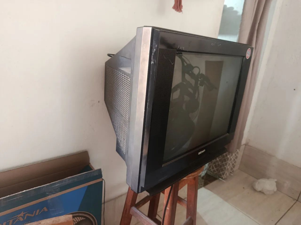 Tv antiga funcionando perfeitamente  - Foto 2